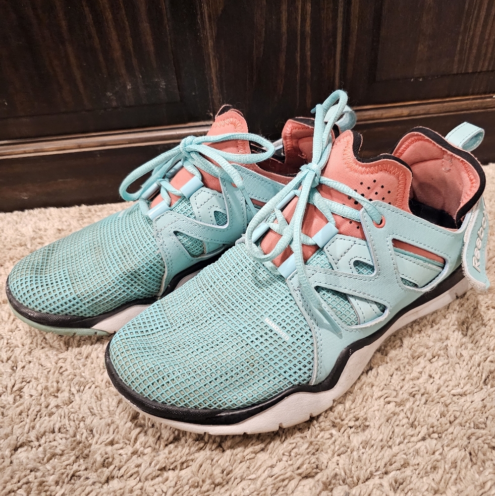 Reebok Tennis Shoe